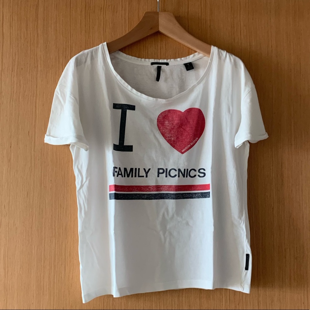 Maison Scotch White Graphic Tee w/ Red Heart Sz M